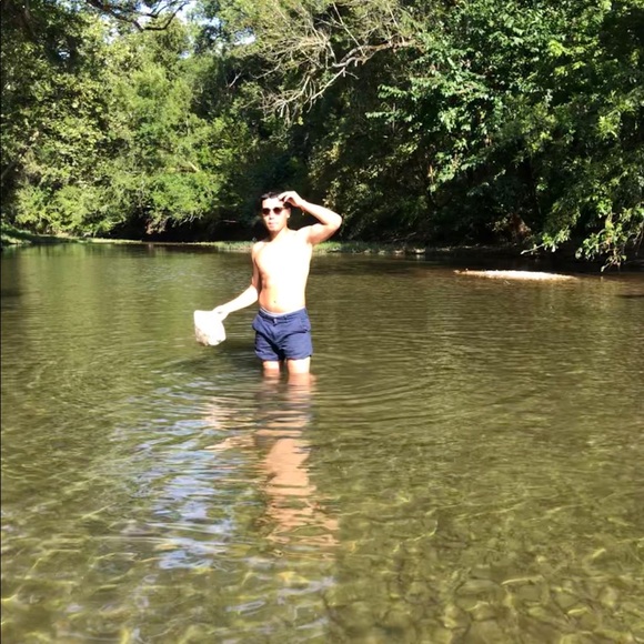 Meet your Posher, Luis - Picture 1 of 1